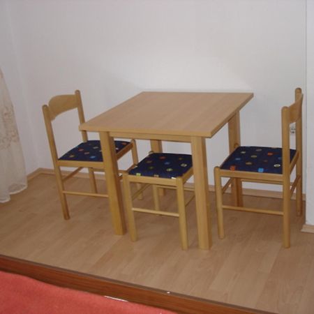 קרק Apartments Vjera מראה חיצוני תמונה
